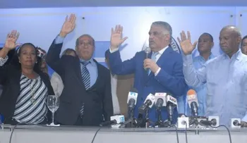 Miguel Vargas juramenta en el PRD a dirigentes del PRM