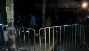 Colocan vallas en las afueras CN del PLD donde se realiza reunión CP