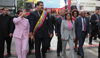 Maduro dice que â??por las buenas o por las malasâ? dialogará con la oposición