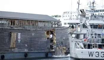 El "Arca de Noé" choca con barco anclado en el puerto de Oslo