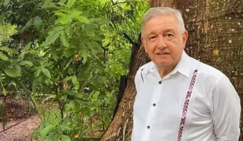 López Obrador dice a quienes piden su renuncia que "no coman ansias"