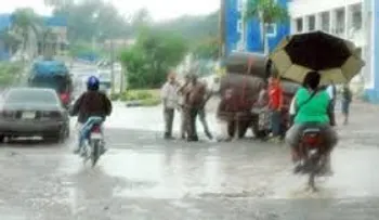 Mantienen 14 provincias en alerta por posibles inundaciones