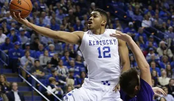 Towns lidera equipo ideal de novatos