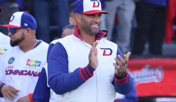 Albert Pujols y Rodney Linares suenan con fuerza para dirigir a los Filis