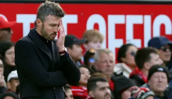 Neville y Keane arremeten contra Carrick tras la debacle del Manchester United: "A veces un entrenador necesita ser despedido por su propio bien"