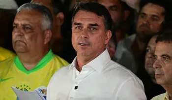 Flávio Bolsonaro pedirá la anulación de las elecciones en Brasil tras su derrota ante Lula