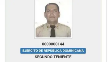 Fernando Villalona fue ascendido a primer teniente del EN por Danilo Medina