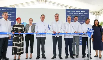 Presidente Abinader asiste a inauguración de la tercera planta de costura de la empresa canadiense Gildan