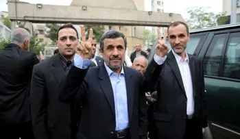 El expresidente de Irán Mahmoud Ahmadineyad se postula como candidato presidencial