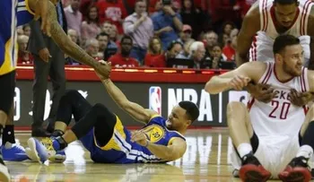 Stephen Curry se perderá al menos 2 semanas por esguince en rodilla