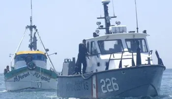 46 personas rescatadas tras quedar varadas en alta mar