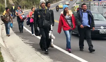 Vecinos de Venezuela endurecen el paso en sus fronteras por inmigración 