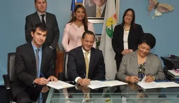 Ministerio Juventud anuncia becas y créditos para jóvenes de escasos recursos