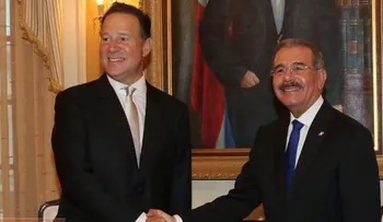 Danilo recibe al presidente de Panamá en el Palacio Nacional