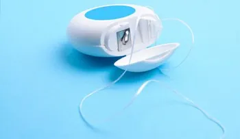 Hilo dental ayuda a combatir enfermedad encías y la caries