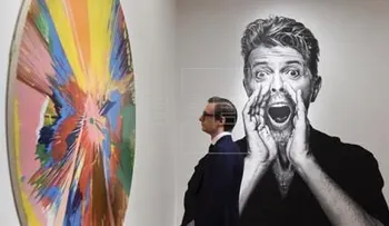 Londres exhibe al público la colección de arte privada de David Bowie