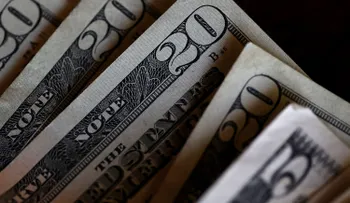 El peso mexicano está en su peor nivel desde marzo pese a ayuda del Banco de México
