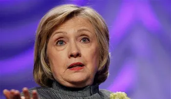 Hillary Clinton dice que no es necesario embargo de EU contra Cuba; pide a Obama que lo quite