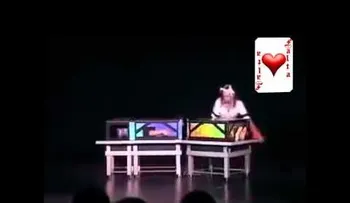 Un mago que mata a su esposa 