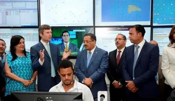 Presidente JCE visita Orange; recibe explicaciones sobre servicio durante comicios