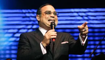 Gilberto Santa Rosa dice Latin Grammy marca su carrera "de una forma única"