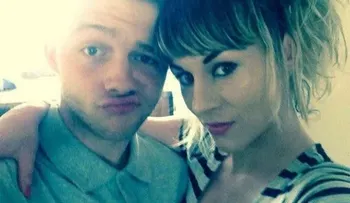 Mujer de 31 años se embaraza de su amante de 16, quien se convirtió en esposo y partero 
