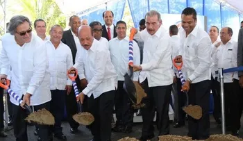 Danilo Medina deja iniciados trabajos construcción del pre alcantarillado de Puerto Plata