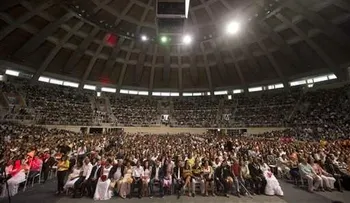 2.000 se casan boda colectiva en Río de Janeiro