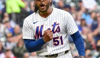 Rays adquieren a Freddy Peralta desde los Mets en canje por tres prospectos