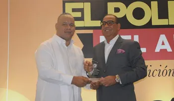 Deligne Ascención recibe reconocimiento como "Ministro más destacado del año 2021"