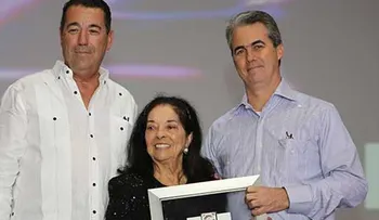 Banco Popular reconoce trayectoria de Rosalinda Thomas en la promoción del turismo
