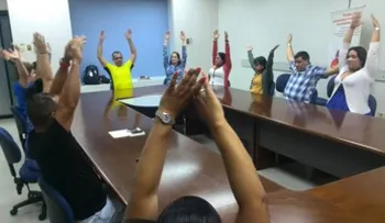 Pausa activa: Entrenamiento físico y mental en el trabajo
