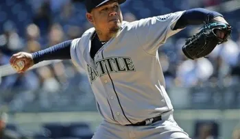Félix Hernández lanza 5 innings y Marineros vencen a Yanquis