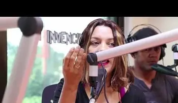 Elenco del Mañanero responde a los indignados con entrevista de Amelia