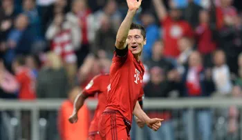 Gesta histórica de Lewandowski: cinco goles en nueve minutos