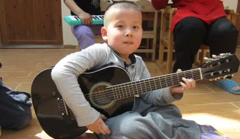 La adopción de JiaJia: niño chino abandonado se dirige a su hogar en Estados Unidos