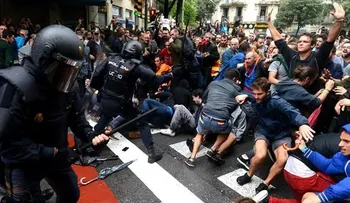  Más de 300 heridos en altercados en el referéndum de Cataluña 