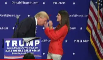 Conoce a la mujer que confirmó que el cabello de Trump no es un peluquín