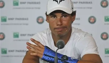 Rafael Nadal deja Abierto de Francia por lesión de muñeca
