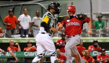 Leones mandan Estrellas hasta un nuevo octubre