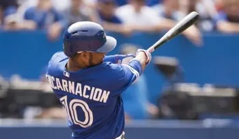 Encarnación pega 3 jonrones, incluido Grand Slam y remolca 9 carreras 