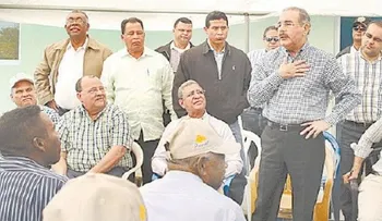Presidente aprueba fondos a ganaderos