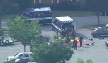 Mueren dos personas y ocho resultan heridas durante tiroteo en Virginia Beach