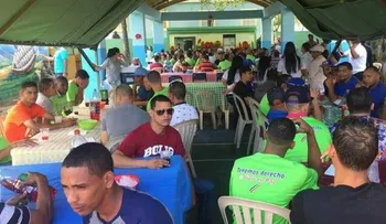 Marlon Martínez en la fiesta navideña de la Fortaleza Juana Núñez