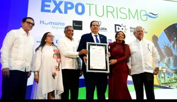 Expoturismo reconoce a Víctor Atallah por impulsar el turismo médico y fortalecer la calidad sanitaria