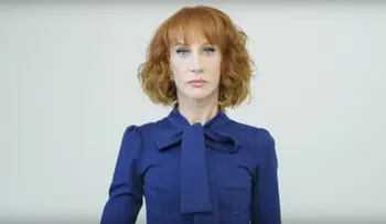 Fotos de la comediante Kathy Griffin con la cabeza decapitada de Trump desatan polémica