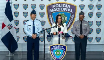 Faride y la Policía dan espalda a la prensa