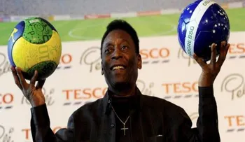Pelé mejora de su infección urinaria 