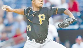Vólquez firma con KC; Navarro, para Corea