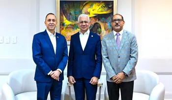 Presidente Senado, Ricardo de los Santos, recibe a representantes SeNaSa y PNUD